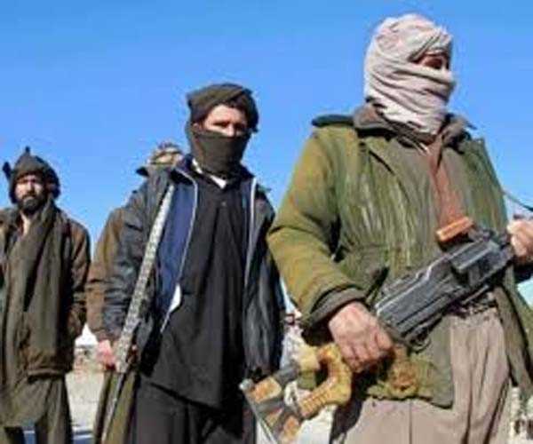 बाग-बगीचों में शरण लिए हुए आतंकी कर रहे हमले सुरक्षाबलों पर